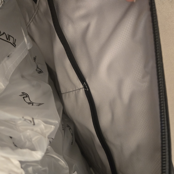 TUMI Classic Black Briefcase - Picture 4 of 9